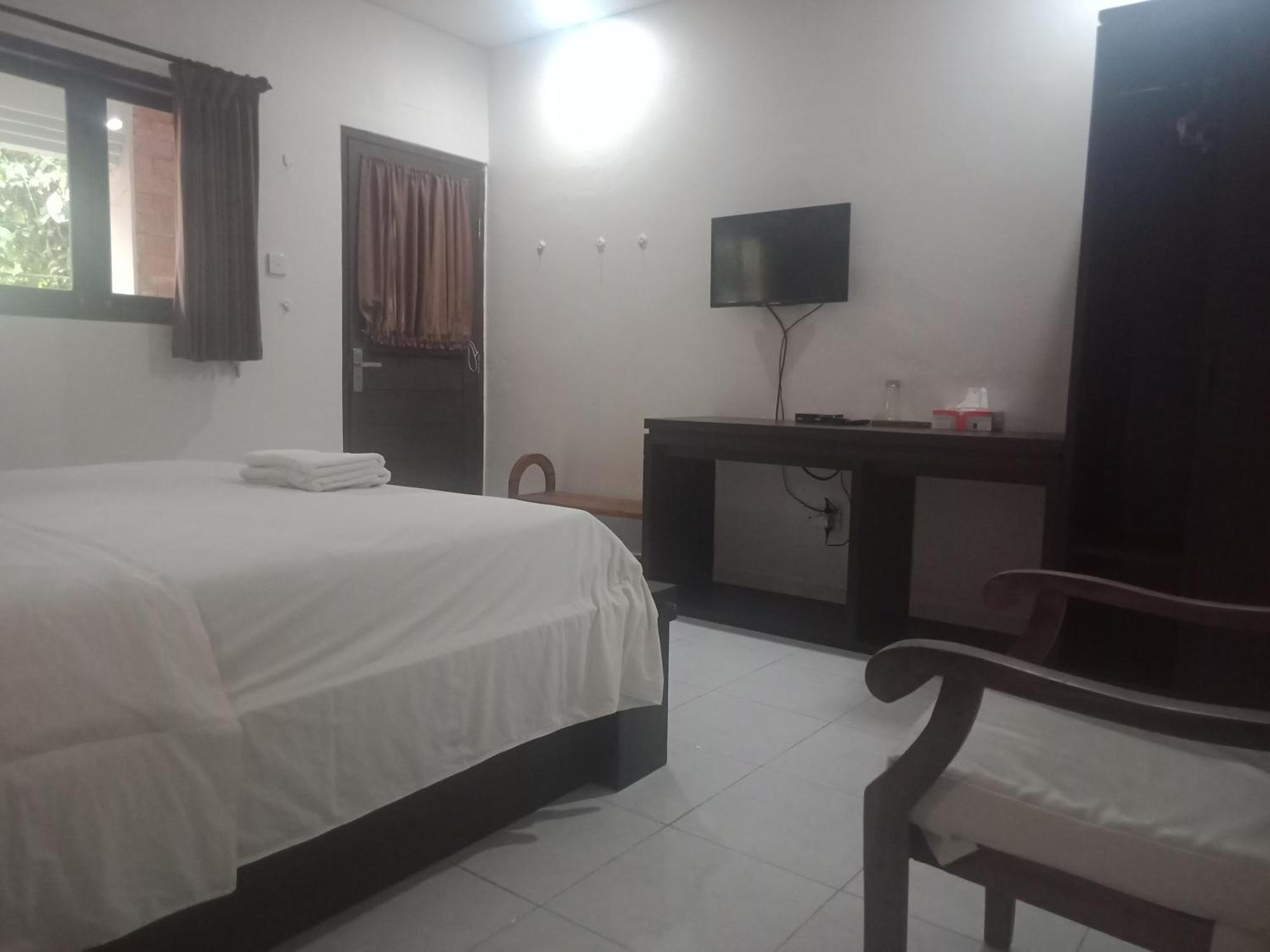 D'Puja Home Stay And Spa นูซาดูอา ภายนอก รูปภาพ