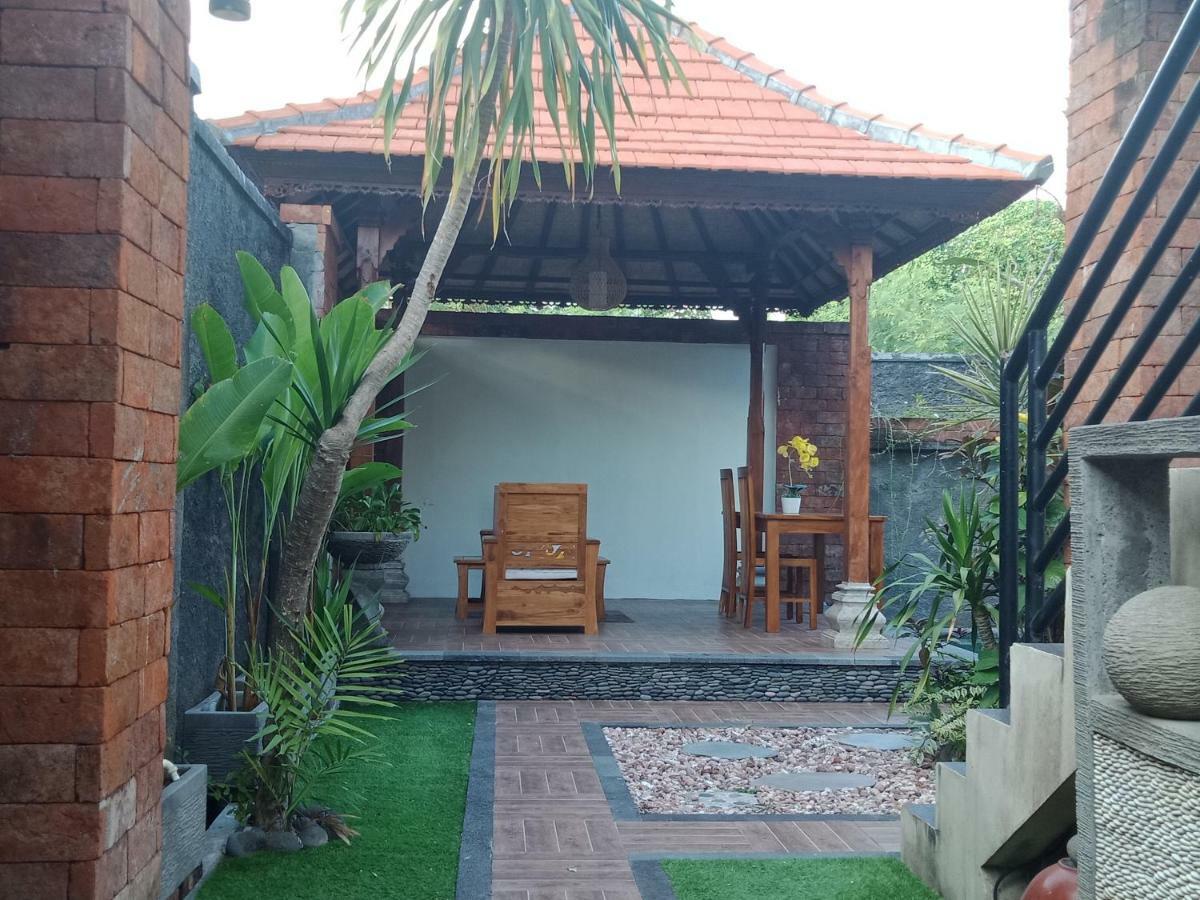 D'Puja Home Stay And Spa นูซาดูอา ภายนอก รูปภาพ
