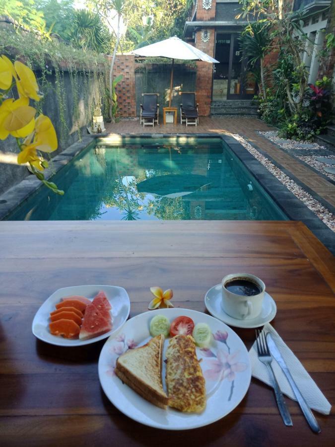 D'Puja Home Stay And Spa นูซาดูอา ภายนอก รูปภาพ