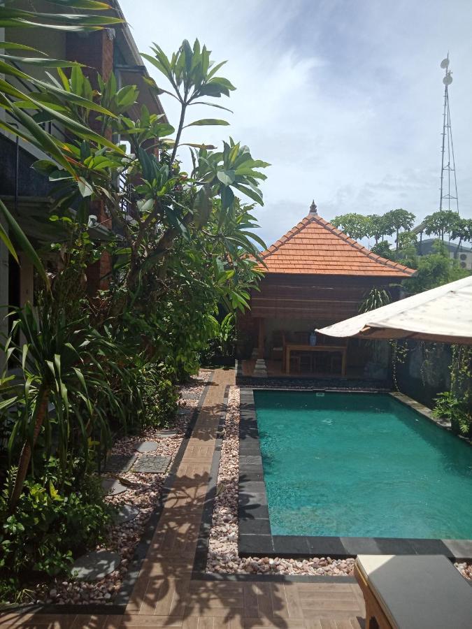 D'Puja Home Stay And Spa นูซาดูอา ภายนอก รูปภาพ